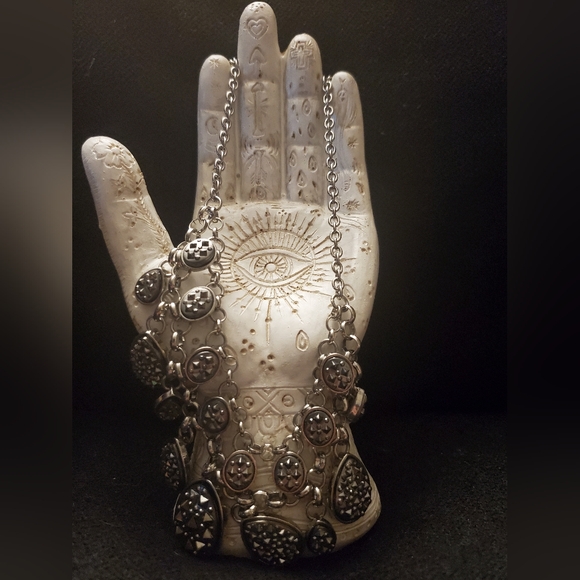 Vintage silver choker necklace with small studs detail - Picture 4 of 4